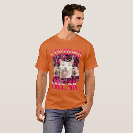 CERTIFIED FREAK Funny Cat Meme x 3 Weird and Quirk T-shirt (Voorkant volledig)
