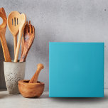 Cerulean Blue Solid Color Tile Tegeltje<br><div class="desc">Dit eenvoudige, minimalistische en moderne ontwerp is een effen en effen kleur tegel ontwerp dat bij elk schema past. U kunt het gebruiken als een wandmuur als een hoogtepunt of hele tegel voor een backsplash in uw keuken of badkamer of modderruimte of ter vervanging van open haard tegels. Verkrijgbaar in...</div>