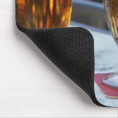 Chablis; twee coole bier op 42 graden warme zomer muismat (Hoek)