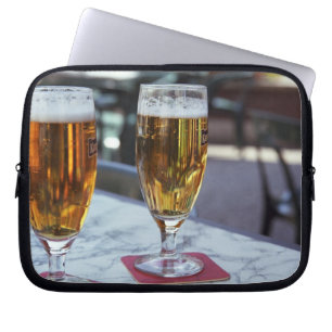 Chablis; twee koele biertjes bij 42 graden op een laptop sleeve