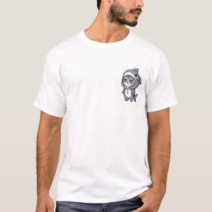 Chagrijnige Grijze Lapjeskat in een Haai T-shirt