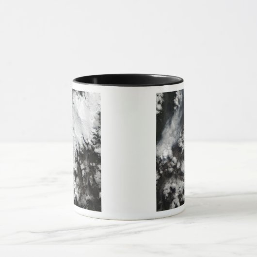 Chaiten Volcano in Chili Mok (Midden)