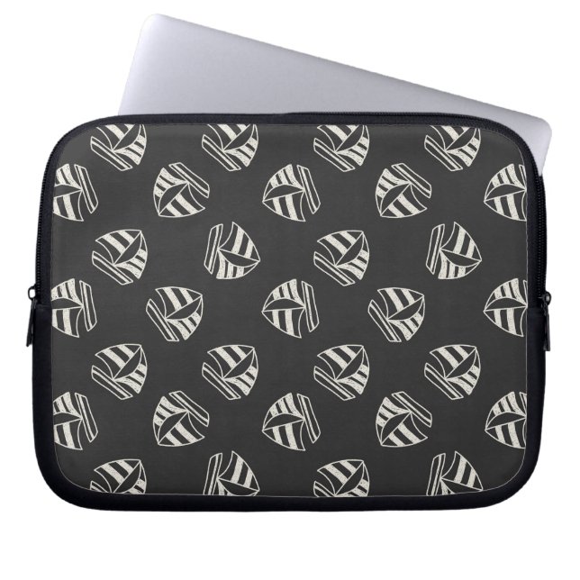 Chalk Drawn Sailboat Pattern Laptop Sleeve (Voorkant)