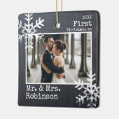 Chalkboard 1e Kerstmis Mr. & Mrs Foto Keramisch Ornament (Links)
