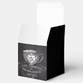 Chalkboard Alice in Wonderland tea party teacup Bedankdoosjes (Geopend)