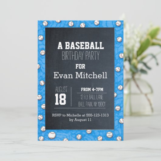 Chalkboard Baseball Party Uitnodiging (Staand voorkant)