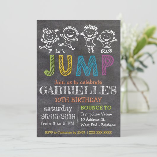Chalkboard Birthday Trampoline Party Invitation Kaart (Staand voorkant)