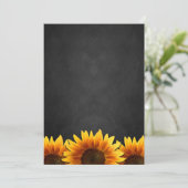 Chalkboard Black Sunflower Wedding Invitting Kaart (Staand voorkant)