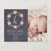 Chalkboard Bloemen Meisje Baby Aankondiging Briefk (Voorkant)