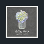 Chalkboard Blue Hydrangea Mason Jar Wedding Servet<br><div class="desc">Elegante Krijtbord Blauwe Hydrangea Mason Jar Bruiloftspapier Servetten.</div>
