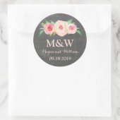 Chalkboard Blush Pink Floral Monogram Weddenschap Ronde Sticker (Tas)