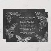 Chalkboard Butterflies Rehearsal Dinner Invitation Kaart (Voorkant / Achterkant)