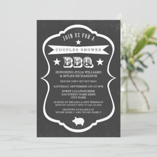 Chalkboard Couples Shower BBQ Uitnodiging (Staand voorkant)