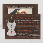 Chalkboard cranberry Lingerie Shower foto Invite Kaart (Voorkant / Achterkant)