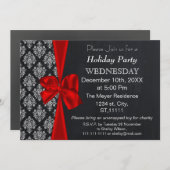 Chalkboard demask red bow Holiday party Uitnodigin Kaart (Voorkant / Achterkant)