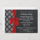Chalkboard demask red bow Holiday party Uitnodigin Kaart (Voorkant)