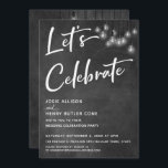 Chalkboard Edison Lights Modern Let's Celebrate Kaart<br><div class="desc">In dit bruiloft-thema ontwerp heb ik een elegante, moderne calligrafische doopvont gebruikt om een witte grafische typografische bekleding te creëer die "Laten we vieren" leest. Aan beide zijden was de achtergrond bedekt met een afbeelding dat een getextureerd krijtbord weergeeft. Het bekleden dat een cluster van ronde witte lichten van Edison...</div>