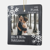 Chalkboard eerste kerst Mr. & Mrs Custom Foto Keramisch Ornament (Links)