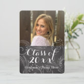 Chalkboard Elegant Swirl Photo Afstuderen Kaart (Staand voorkant)