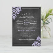 Chalkboard en Lila Damask Wedding Invitations Kaart (Staand voorkant)