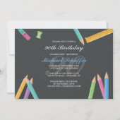 Chalkboard en Pencils Invitation Kaart (Voorkant)