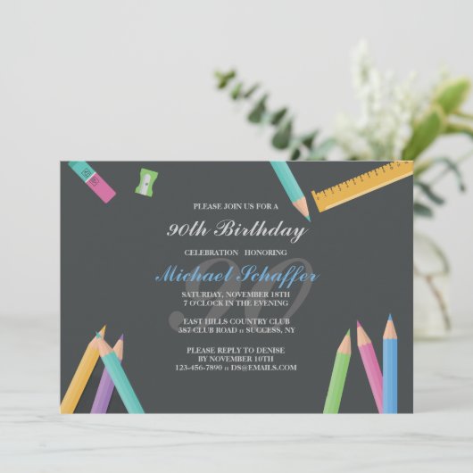 Chalkboard en Pencils Invitation Kaart (Staand voorkant)