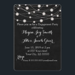 Chalkboard en String Lights Engagement Party Kaart<br><div class="desc">Uitnodiging van de Partij van de Overeenkomst van de Overeenkomst van Chalkboard en van de Lichten van het Koord</div>