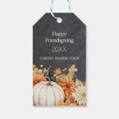 Chalkboard Fall Pumpkin Floral Friendsgiving Year Cadeaulabel (Achterkant)
