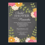 Chalkboard Floral Mums Flower Vrijgezellenfeest Kaart<br><div class="desc">Begin meteen met uw stijlvolle vrijgezellenfeest in de lente met onze verbluffende en moderne kassabels voor de florale bridale douche. Onze uitnodiging voor de douche van de bloemenbruiloft is voorzien van prachtige roze, oranje en witte mamma's en zinnia-bloemen, met groene fernbladeren op een moderne zwarte achtergrond. Perfecte florale uitnodiging voor...</div>