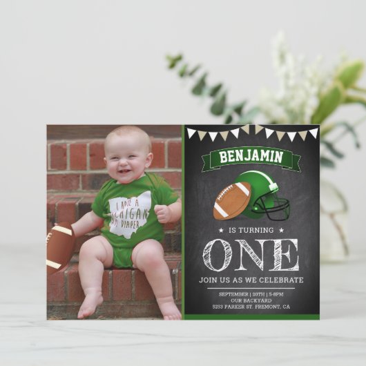 Chalkboard Football 1e eerste geboortecyfoto Kaart (Staand voorkant)