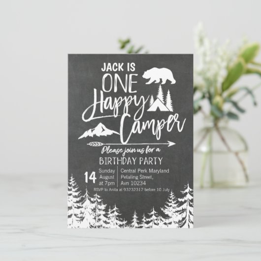 Chalkboard Forest Camping Birthday party camper Kaart (Staand voorkant)