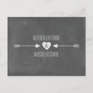 Chalkboard geïnspireerde pijlen opslaan Datum wit Aankondigingskaart