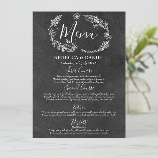 Chalkboard Handgetekende Floral Garland Bruiloft Menu (Staand voorkant)