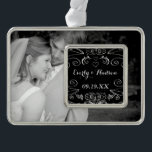 Chalkboard Jubileum Wedding SweeLieverd Foto's Verzilverd Omlijst Ornament<br><div class="desc">Aangepast met je foto- en trouwdatum Chalkboard Jubileum Wedding SweeLieverfoto's</div>