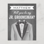 Chalkboard Junior Groomsman | Groomsman Kaart<br><div class="desc">Je hebt je vrouw gevonden,  maar je hebt nog steeds je jongens nodig. Vraag hen om deel uit te maken van jullie grote dag met deze stijlvolle en moderne kinderkaarten op de achtergrond van het bord. Verkrijgbaar in groomsman,  beste man,  junior groomsman en roergangerstijlen.</div>