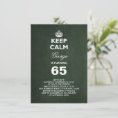 Chalkboard Keep Calm Funny 65th Birthday Invite Kaart (Staand voorkant)