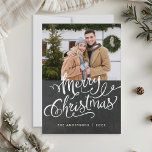 Chalkboard kerstfeestay - fotobedekking feestdagenkaart<br><div class="desc">Aangepast ontworpen vakantiefoto-kaart met "prettig kerstfeest"-handschrift op een achtergrond van een bord.</div>
