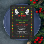 Chalkboard Kerstlunch of Luncheon Uitnodiging<br><div class="desc">Deze leuke kerstlunch of lunchuitnodiging heeft een krijtbordachtergrond voor een lichte weergave van kleurrijke lichten rond de uitnodiging. Twee witte kerstbomen staan naast elkaar met de woorden "Eet Drink en wees vrolijk." Rood, groen, geel en wit maken dit kleurrijke ontwerp. Dit is een geweldig ontwerp voor uw kerstlunch uitnodigingen voor...</div>