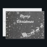 Chalkboard Kerstmis |  Sinterklaas Sleigh Feestdagenkaart<br><div class="desc">Schone en eenvoudige kerstkaart met een kerstman in zijn slee met zijn vliegende rendier. Beschikbaar als een vlakke,  gevouwen kaart en briefkaart. Ik wens jullie allemaal een prettig kerstfeest en gelukkig nieuwjaar!</div>