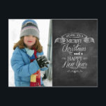 Chalkboard kerstwensen feestdagenkaart<br><div class="desc">Vakantie groeten worden weergegeven op deze unieke krijtbord stijl kerst en Nieuwjaar briefkaart. Typografie bedoeld om eruit te zien als krijt op een schoolbord is gerangschikt onder een banner om je best te sturen. Voeg je eigen foto toe aan de linkerkant. Pas het aan met uw eigen naam (namen) of...</div>