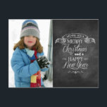 Chalkboard kerstwensen feestdagenkaart<br><div class="desc">Vakantie groeten worden weergegeven op deze unieke krijtbord stijl kerst en Nieuwjaar briefkaart. Typografie bedoeld om eruit te zien als krijt op een schoolbord is gerangschikt onder een banner om je best te sturen. Voeg je eigen foto toe aan de linkerkant. Pas het aan met uw eigen naam (namen) of...</div>