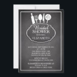 Chalkboard Kitchen Bridal Shower Kaart<br><div class="desc">Fun moderne keukenhondendouche met keukengerei op een hedendaagse zwarte achtergrond. Draai onze uitnodiging om het uitzicht een passende achterzijde te geven voor een extra speciale aanraking.  Bezoek onze winkel om deze hedendaagse,  stijlvolle en chic keukenbridale doucheuitnodiging in een verscheidenheid aan kleurenkeuzen te uitzichten.</div>