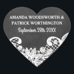 Chalkboard   Lace Country Rustieke huwelijksgunste Hart Sticker<br><div class="desc">Chalkboard   Lace Country Rustic Wedding Favors - gebruik deze stickers om enveloppen aan te kleden op gunsten voor gasten of wat je maar wilt. Beschikt over een krijtbordachtergrond met gedrukt kant aan de onderkant. Bekijk hieronder het volledige overeenkomende collectie.</div>