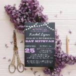 Chalkboard Lights Lila Bat Mitzvah Invitation Kaart<br><div class="desc">Deze casual chique uitnodigingen zijn perfect voor elke Bat Mitzvah-viering. Elke regel tekst is volledig aanpasbaar om precies te zeggen wat je wilt!</div>