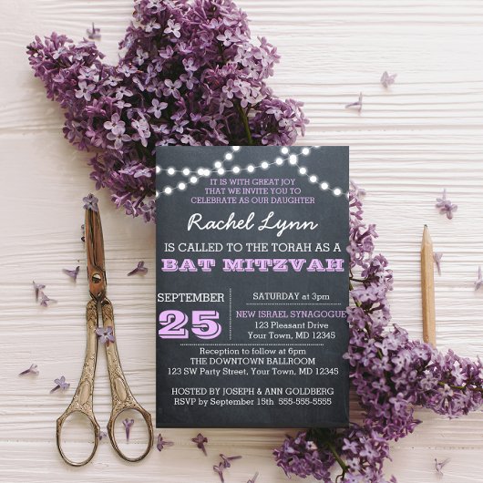 Chalkboard Lights Lila Bat Mitzvah Invitation Kaart