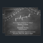 Chalkboard & Lights uitgesteld huwelijksaankondigi Kaart<br><div class="desc">Over een getextureerde krijtbordachtergrond heb ik afbeeldingen geplaatst met lichte snaren gedrapeerd langs de bovenste hoeken. Grafieken met het woord "uitgesteld" op de voorkant en "liefde" op de achterkant zijn gemaakt met behulp van een modern, uitgebreid scriptlettertype. Gebruik de sjabloon velden om uw persoonlijke gegevens toe te voegen en maak...</div>
