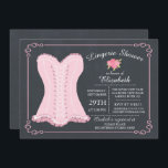 Chalkboard Lingerie Bridal Shower Invitation Kaart<br><div class="desc">Moderne Lingerie Bridal Shower Invitation met een roze kant corset op een chroomachtergrond met een  roze floraal accent en een grimmig lijst.  Draai ons lingerie-vrijgezellenfeest om naar het uitzicht te gaan voor een extra speciale aanraking.  Ideaal voor een herfst,  winter,  lente of herfst lingerie douche.</div>