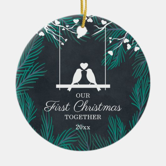 Chalkboard Lovevogels Ons eerste kerstfeest samen Keramisch Ornament (Voorkant)