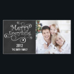 CHALKBOARD MERRY ALLES FEESTDAGENKAART<br><div class="desc">VERZENDT DIT CHALKBOARD,  HOLIDAIR GROETTEREND IEDERE CHRISTMAS FOTOKAART MET EEN WHIMSISCHE VONT MET ZWISSELS. PERSONALISEERD MET UW NAMEN,  FOTO EN JAAR OF ANDERE TEKST ZOALS EEN GEZINSMONOGRAM INITIAAL,  OF UW HOLIDAY GREETING BERICHT.</div>