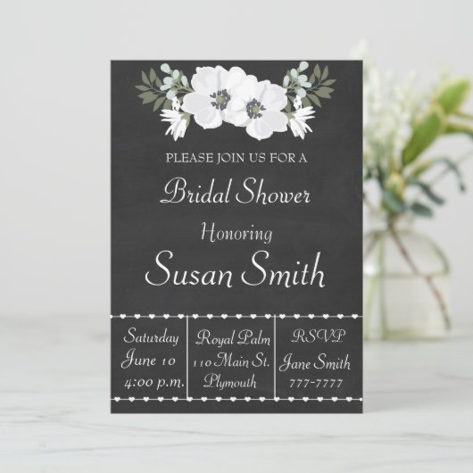 Chalkboard met witte bloemen Anemone bruids douche Kaart (Staand voorkant)